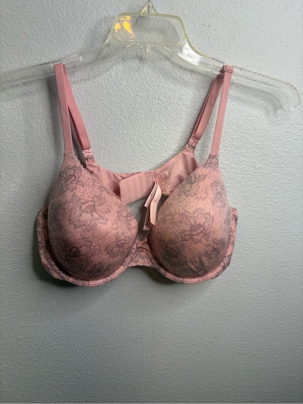Victoria’s Secret Body By Victoria Perfect Coverage 40C Pink Floral Bra